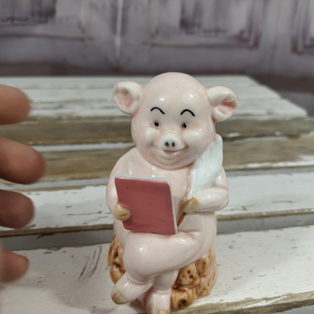 Danbury Mint Piggies‎ Collection Pig Pen Book Write